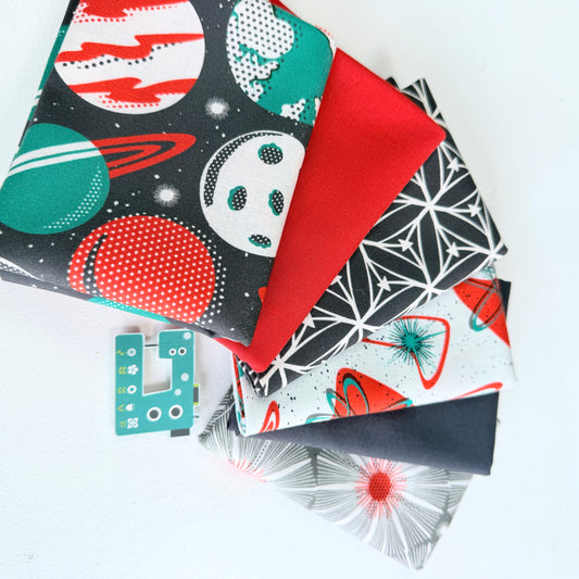 Fat Quarter Bundles: Blast Off (GOTS)
