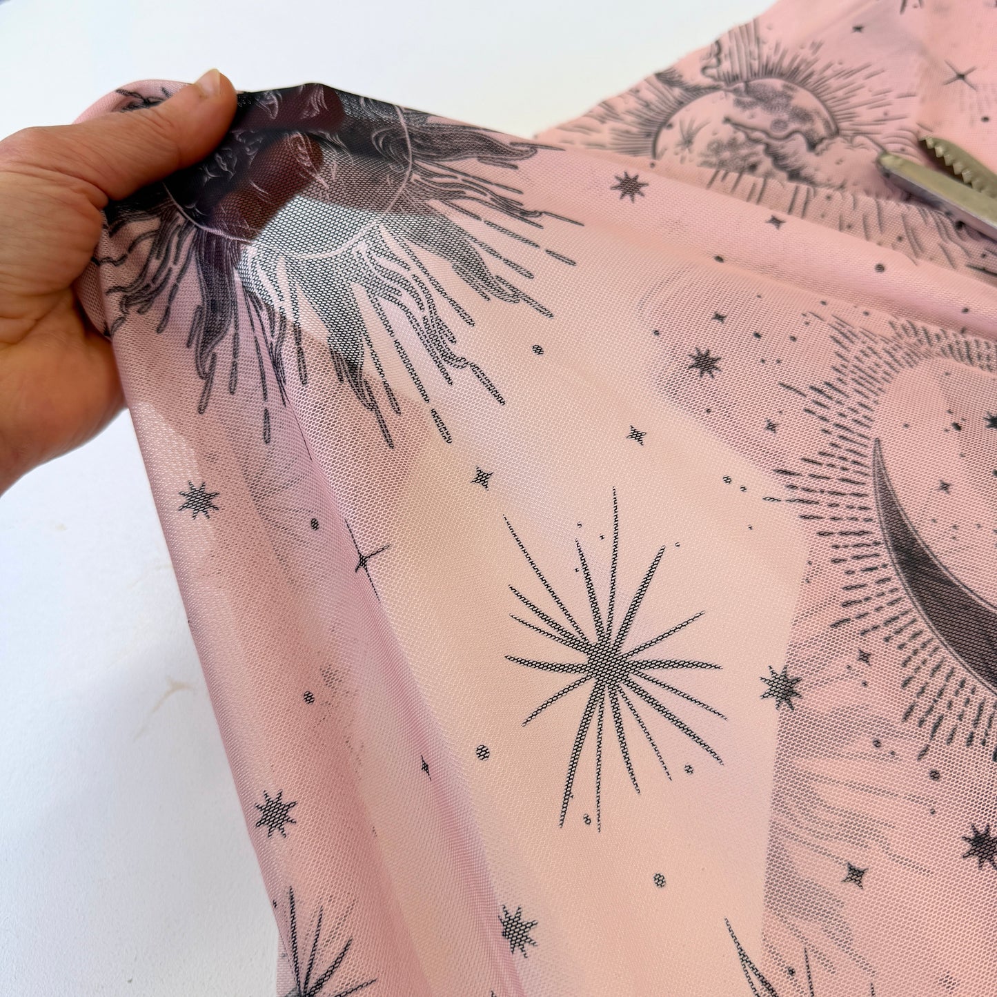 Light Power Mesh Net Mystical Stars Print - Deadstock - Light Rose (Per Metre)