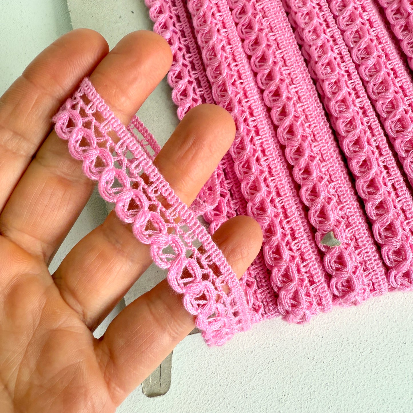 CLEARANCE: Acrylic Lace Reds - 15 Colours - Approx. 20m