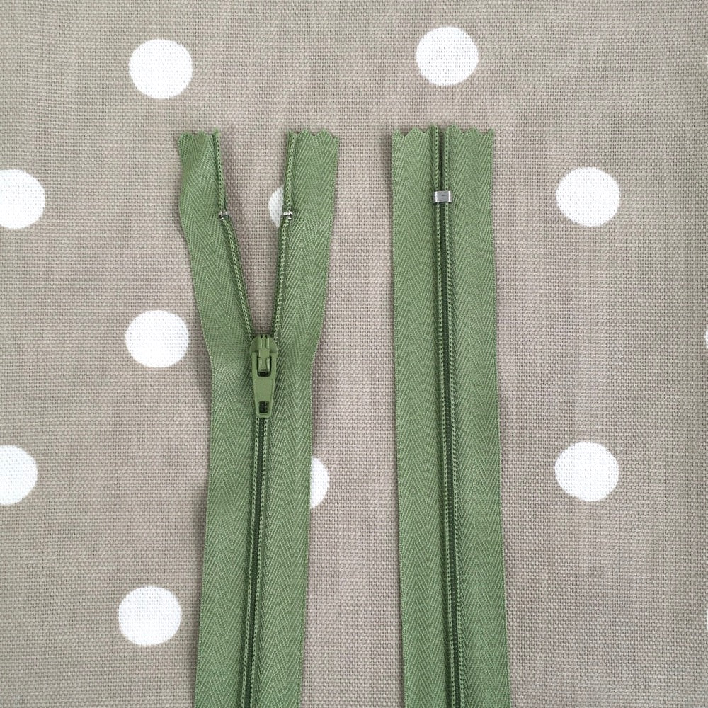 18" / 46cm Closed End Zip - Frumble Fabrics