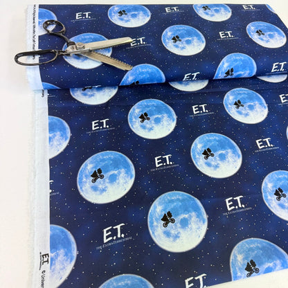 Quilting Cotton - E.T The Extra Terrestrial - Large Moon