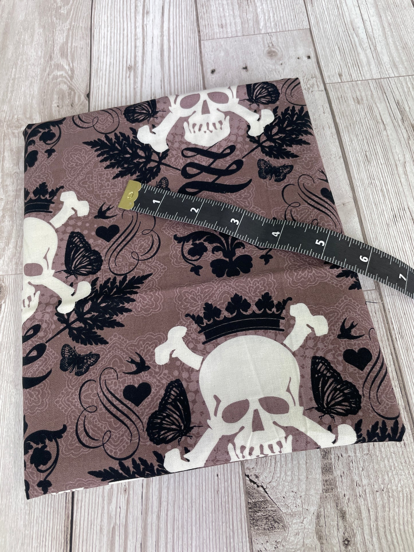 Remnant of Michael Miller - Skully - Grey - Quilting Cotton (93cm)