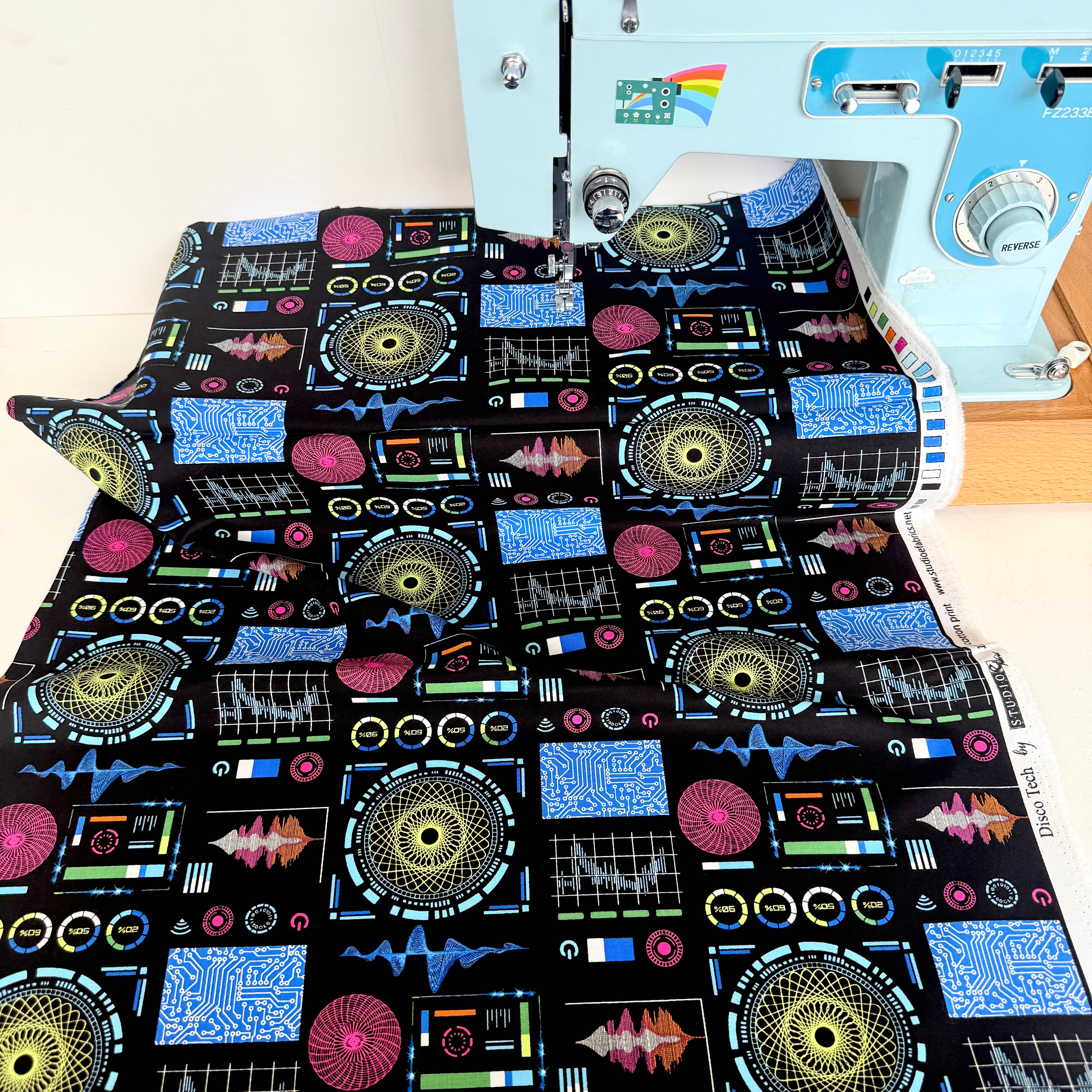 Studio E - Disco Tech Equalizer Circuits Black