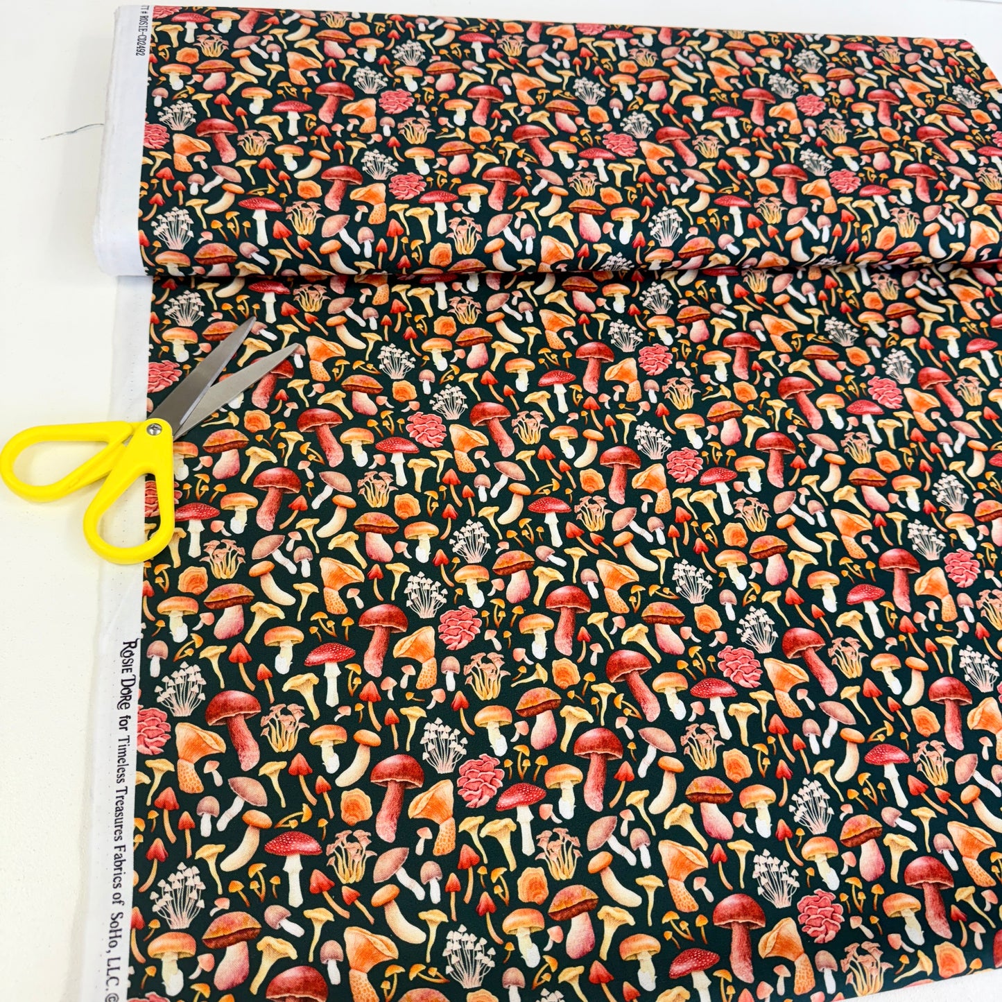 Timeless Treasures - Mushrooms Packed - Multi