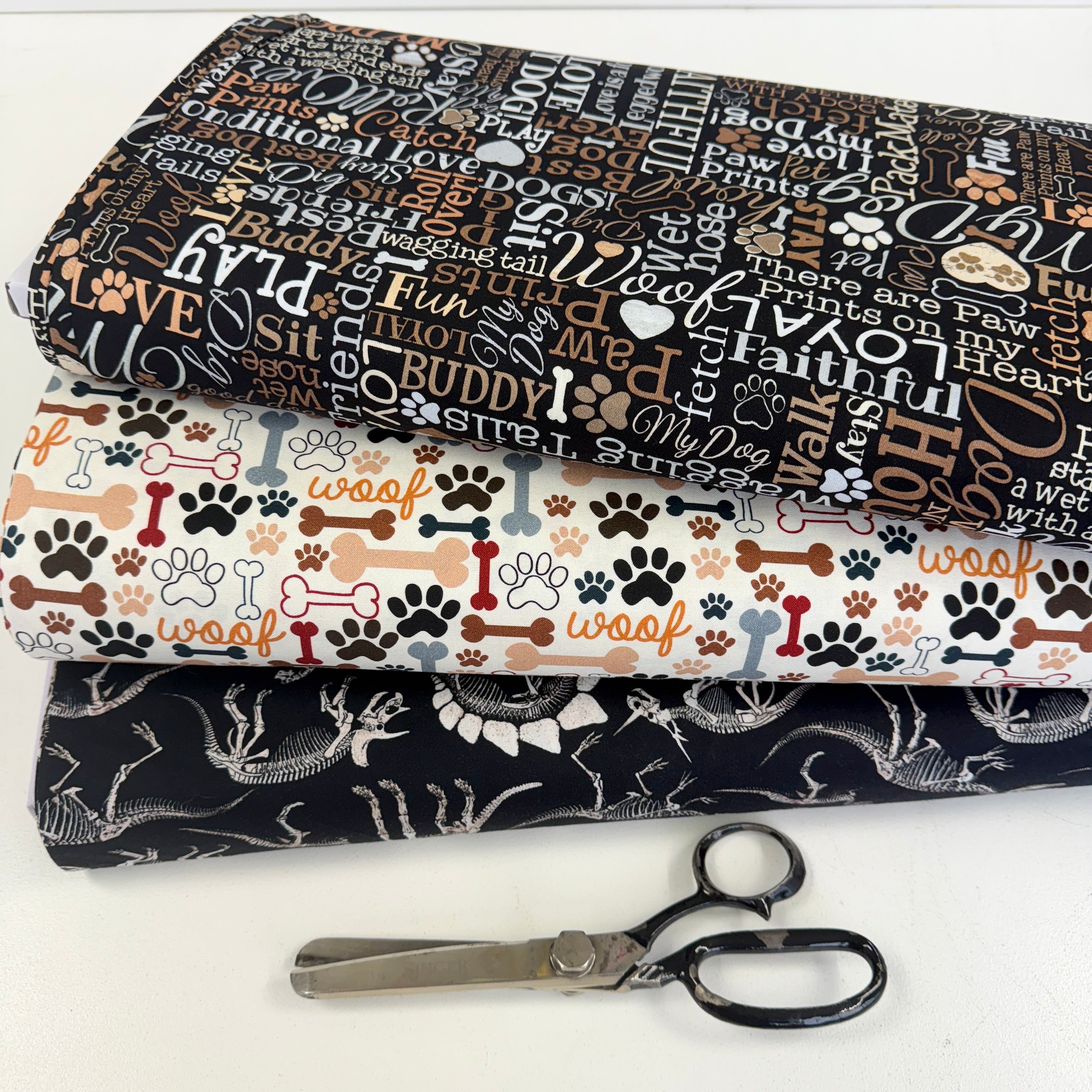 Timeless Treasures - Dogs Rule - Bones and Paws Cream