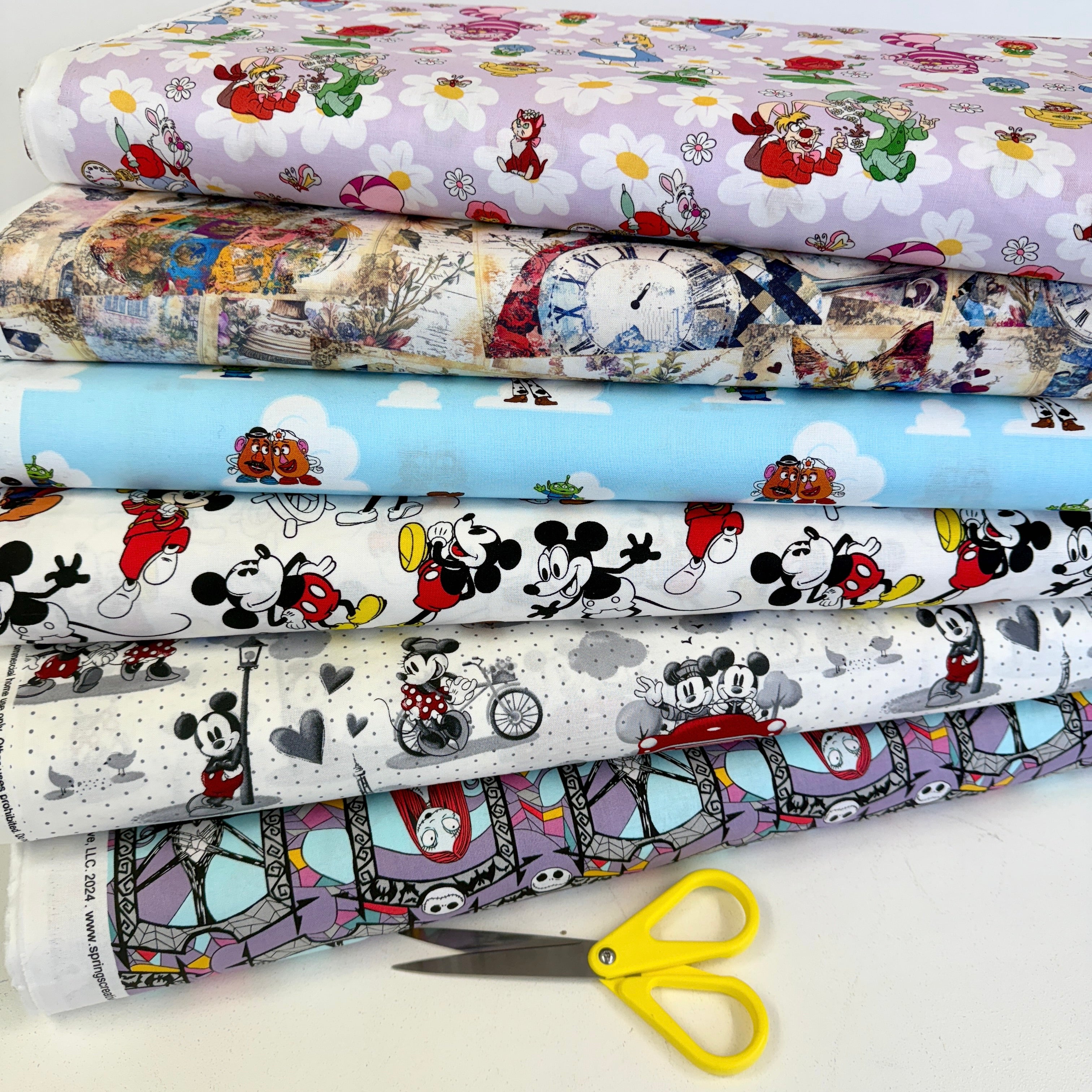 Springs Creative - Mickey And Minnie - Vintage Romance