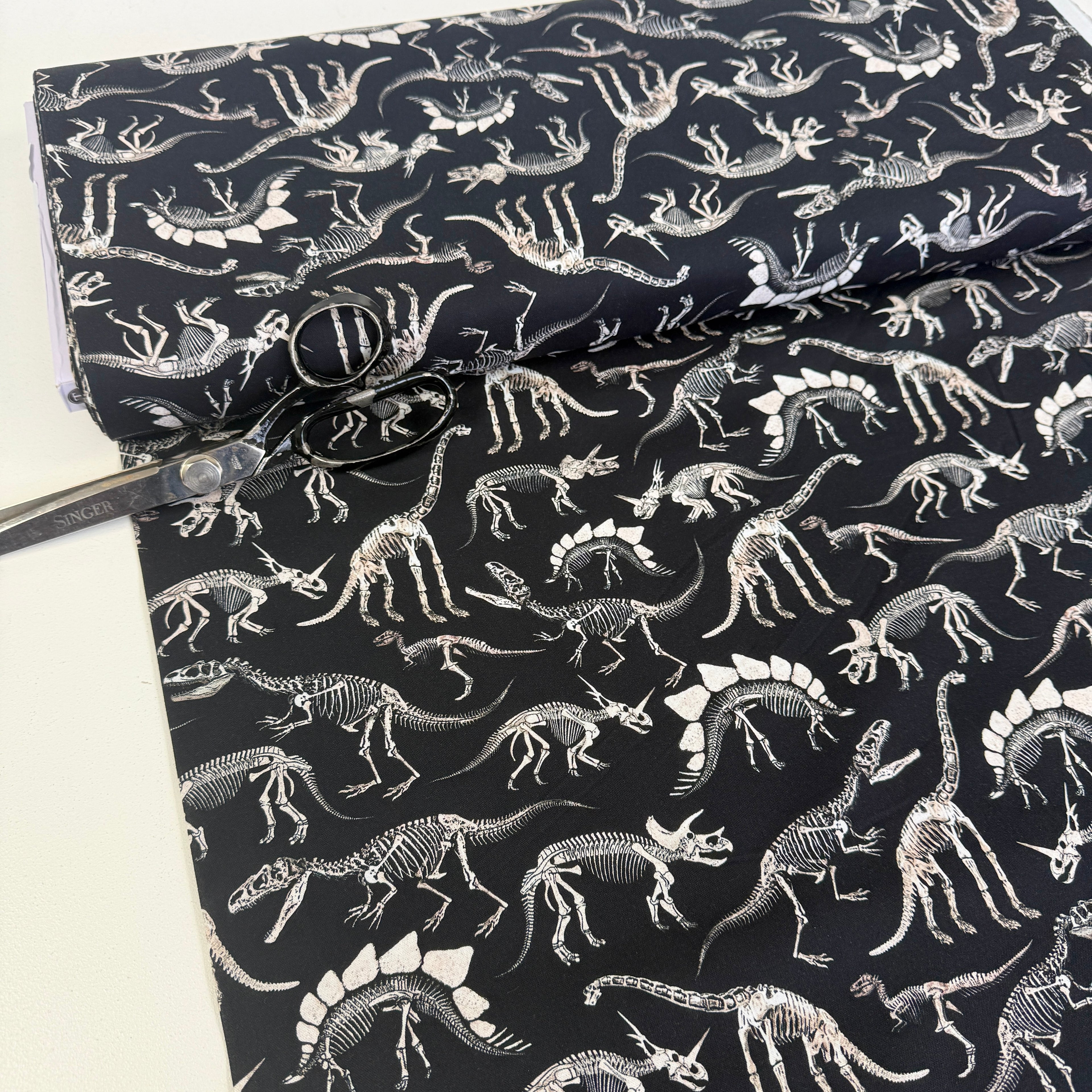 Timeless Treasures - Dinosaurs Skeletons - Black