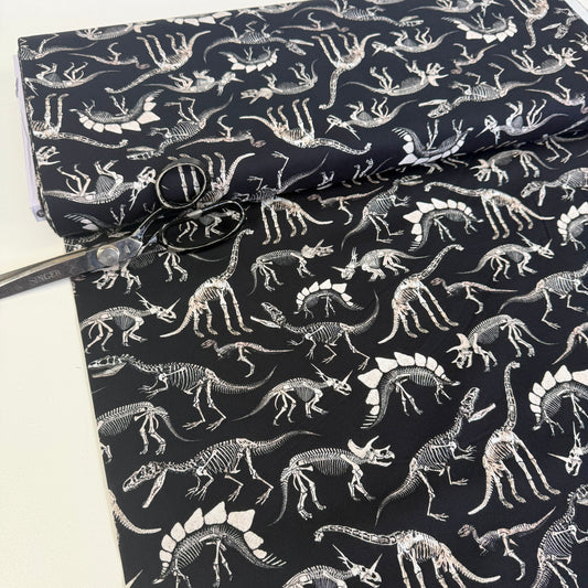 Timeless Treasures - Dinosaurs Skeletons - Black