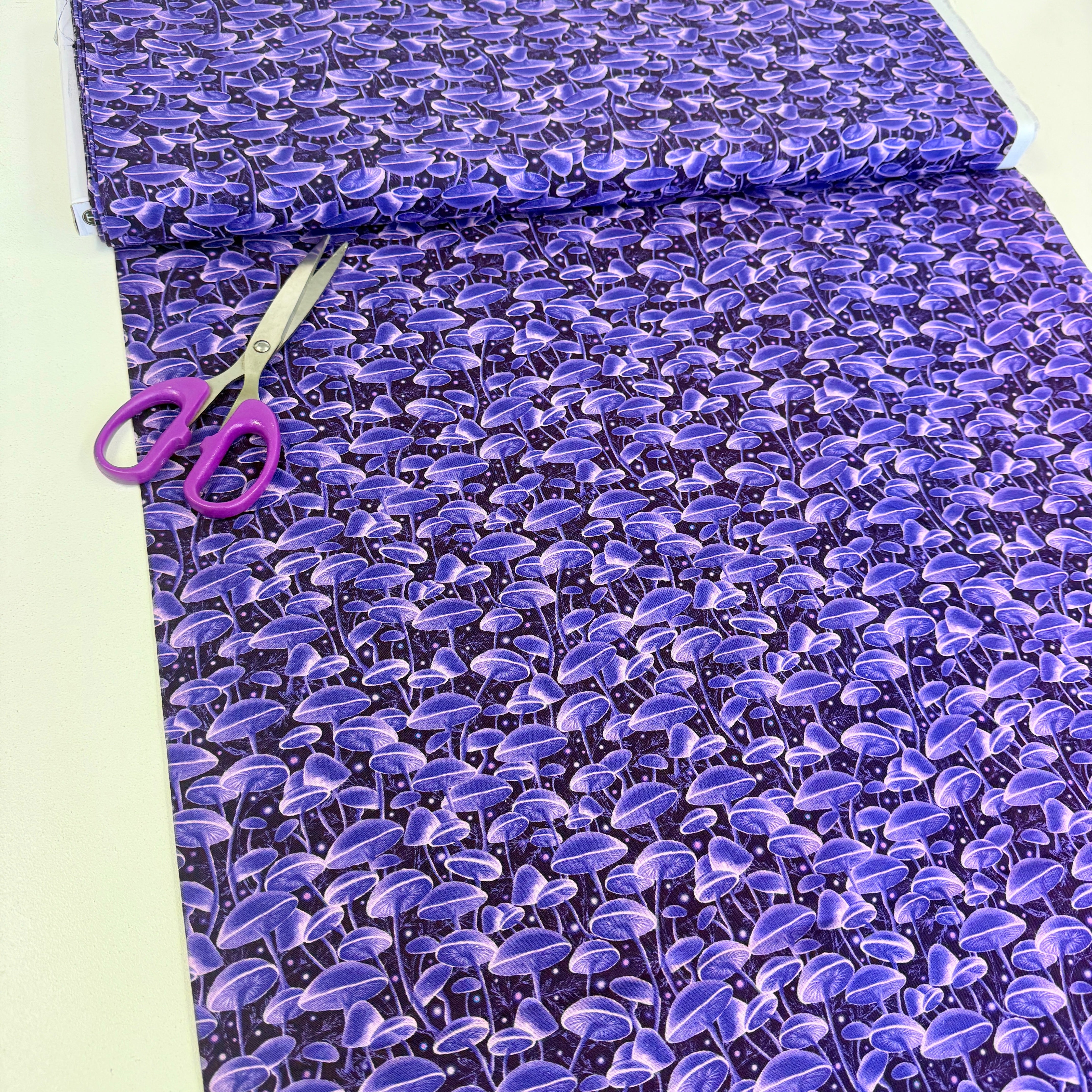 Timeless Treasures - Bioluminescente Mushrooms - Purple - Sewing and ...