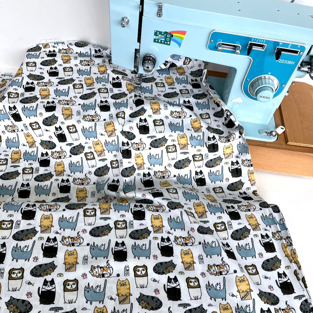 Timeless Treasures - Silly Kitties - White