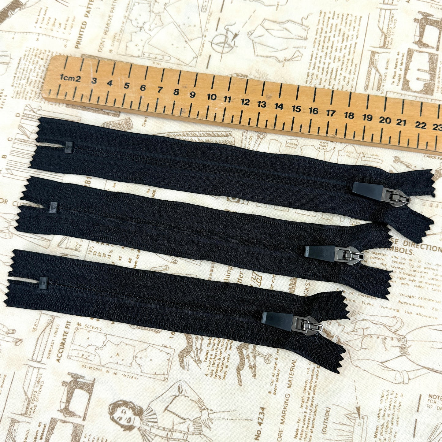 Black Closed End Invisible Zips In 3 Sizes - 16/18/20cm