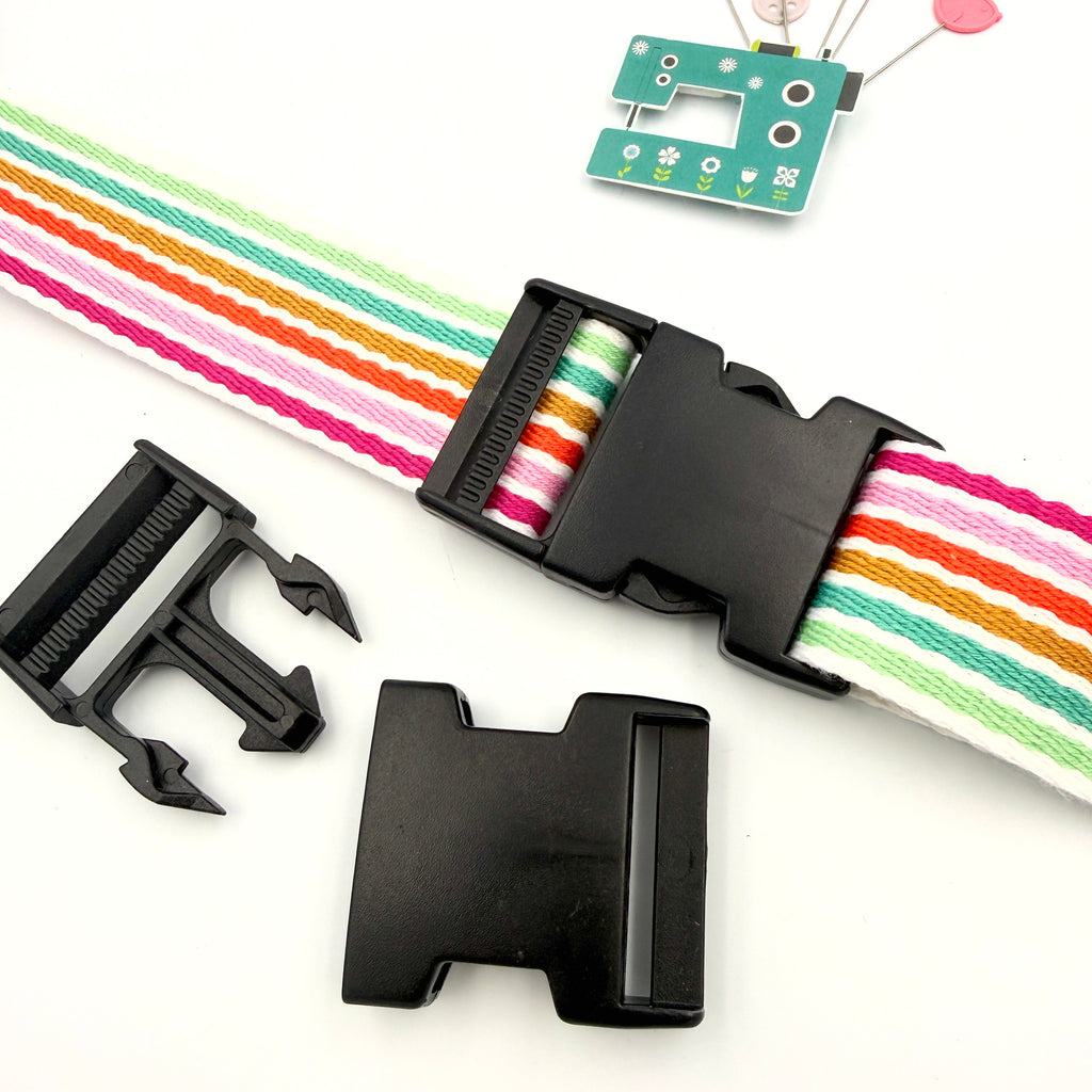 Pair of 38mm Plastic Buckle - Black