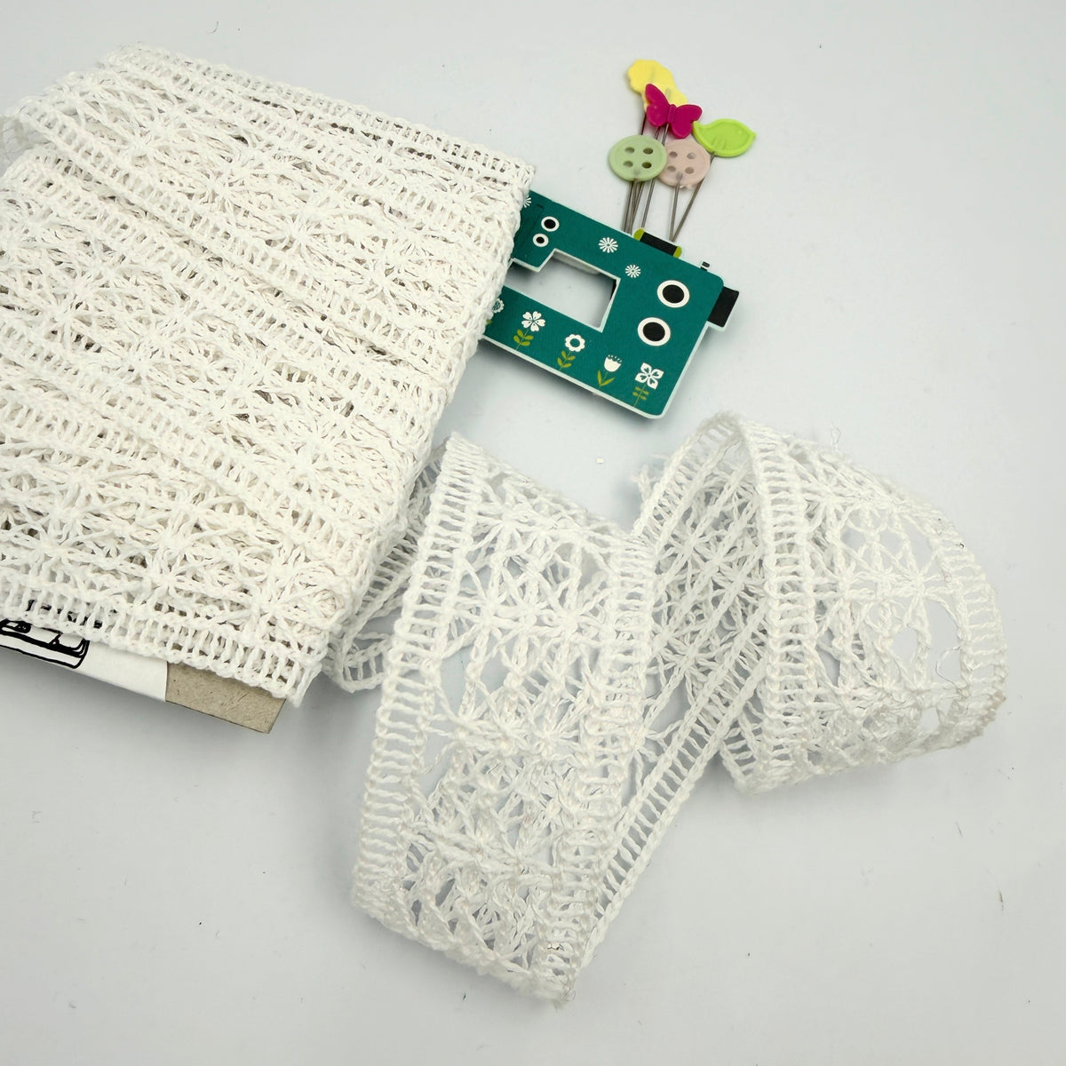 CLEARANCE: Ladder Style Lace Trim 30mm - White (2.9 metres)