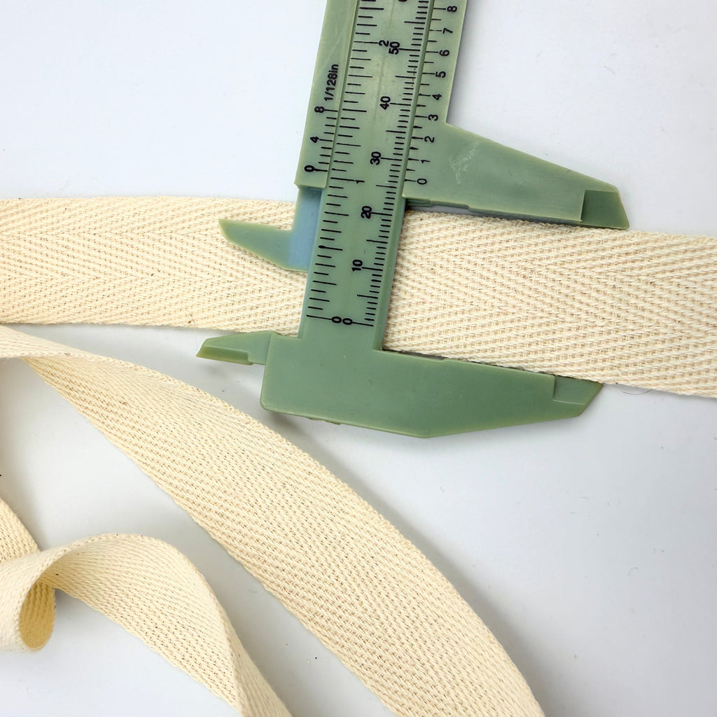 CLEARANCE: Natural/Cream 25mm Cotton Herringbone Tape (14 metres)