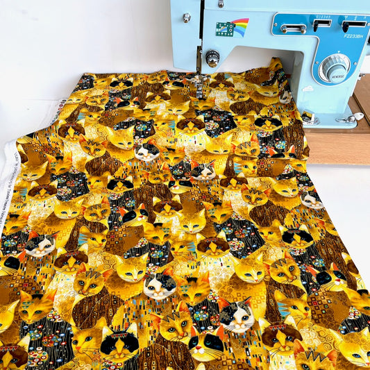 Remnant of Timeless Treasures Fabric - Metallic Klimt Cats - Gold (90cm)