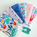 Fat Quarter Bundles: Universal Love (GOTS)
