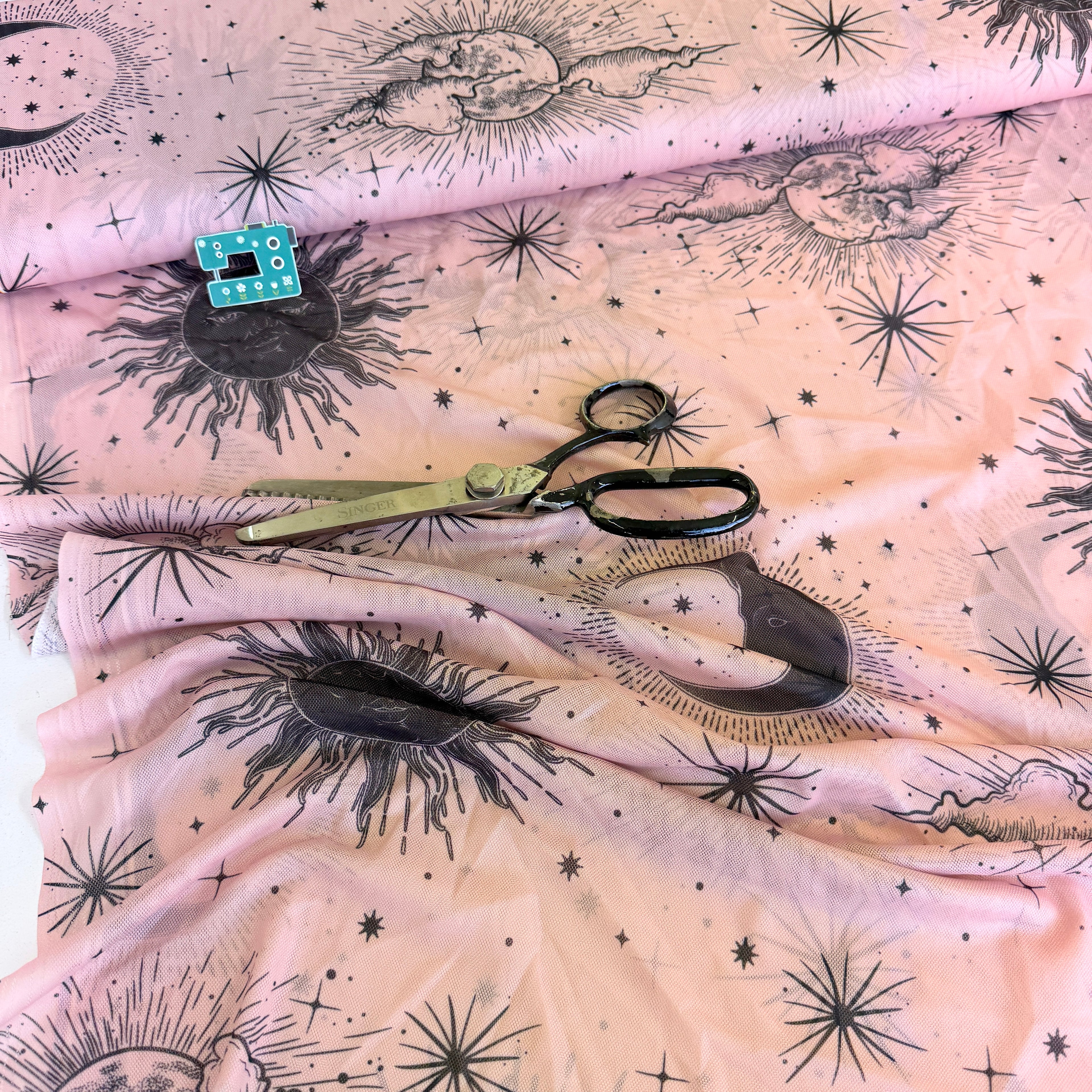 Light Power Mesh Net Mystical Stars Print - Deadstock - Light Rose (Per Metre)