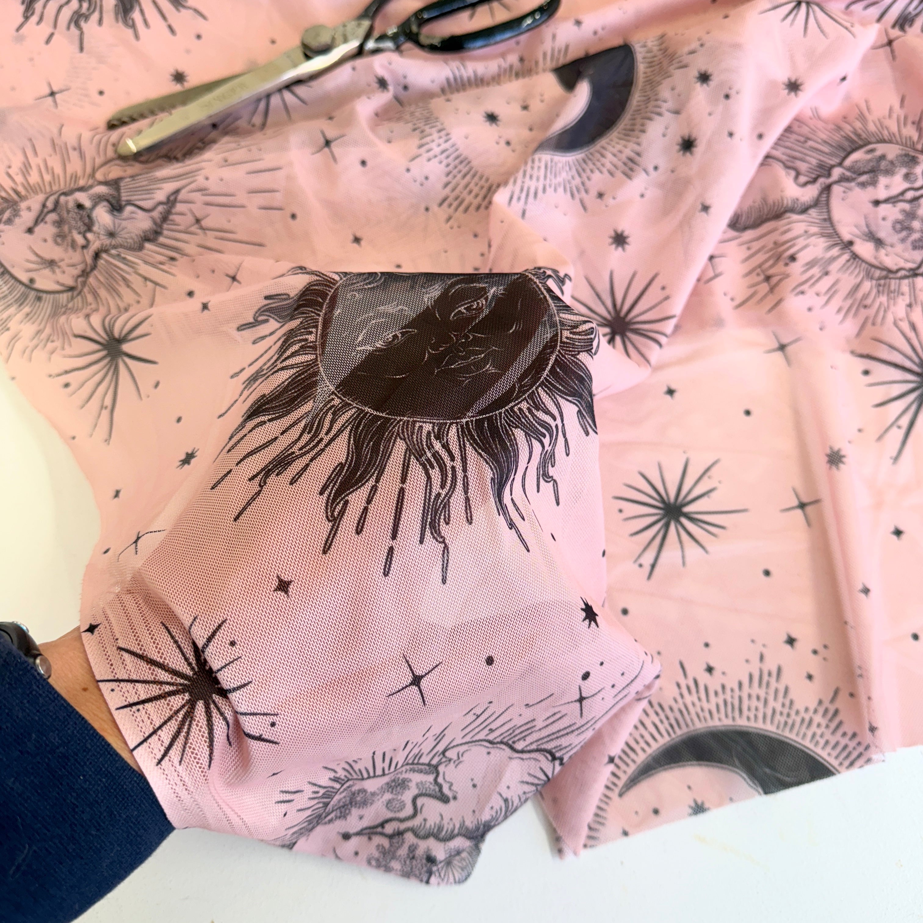 Light Power Mesh Net Mystical Stars Print - Deadstock - Light Rose (Per Metre)