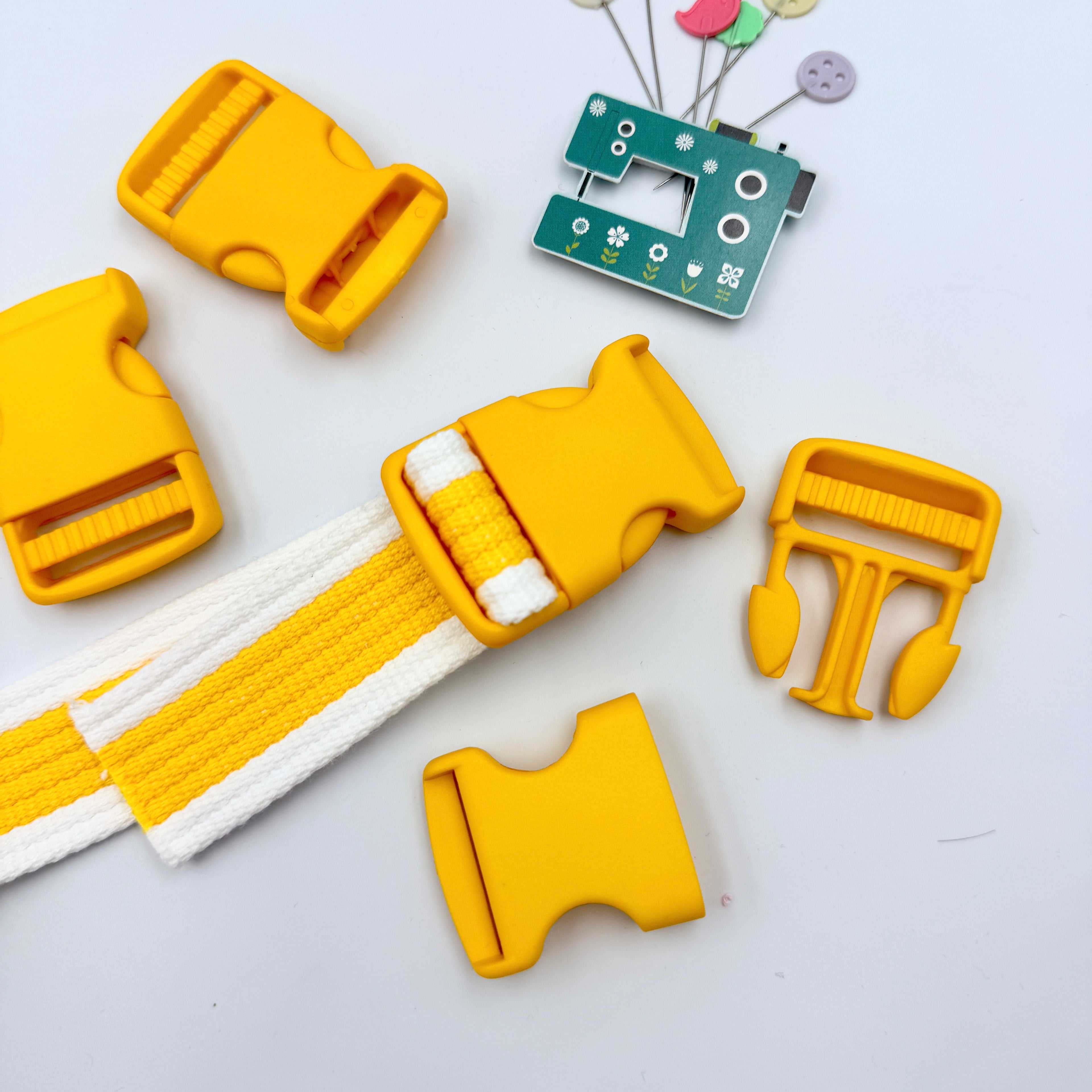 30mm Delrin Plastic Buckle - Bright Colours - 5 pack