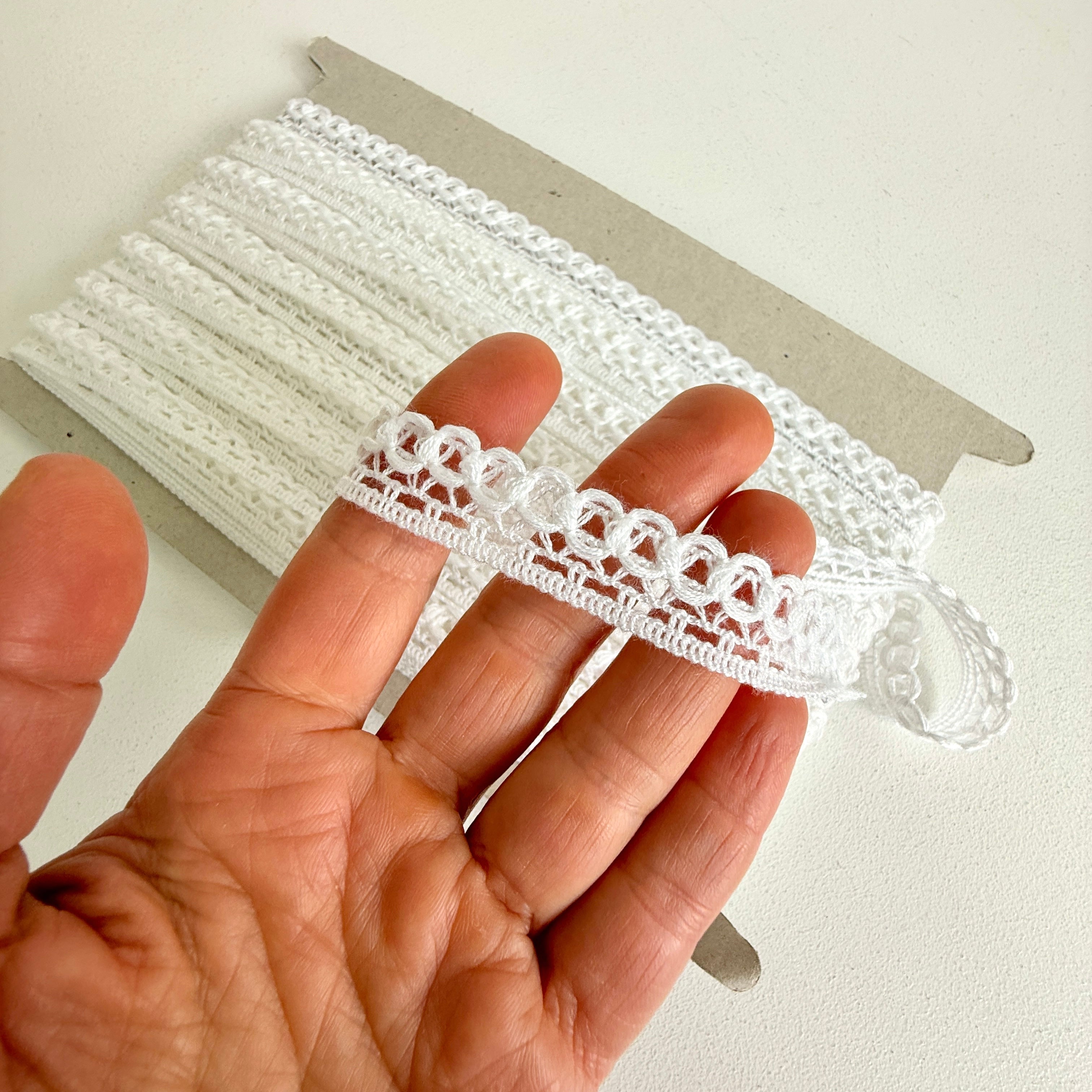 CLEARANCE: Acrylic Lace Reds - 15 Colours - Approx. 20m