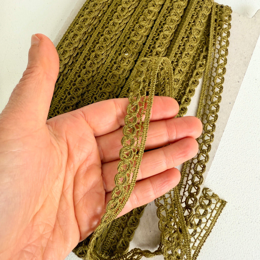 CLEARANCE: Acrylic Lace Reds - 15 Colours - Approx. 20m