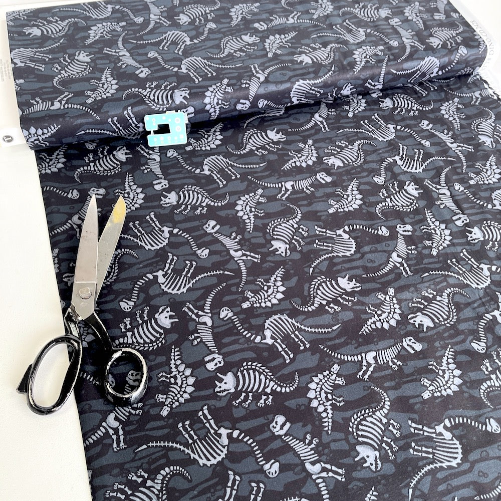 Timeless Treasures - Dino Skeleton Fossils - Black