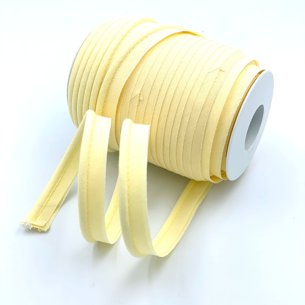 25m Reel of Plain Medium Piping Bias Binding