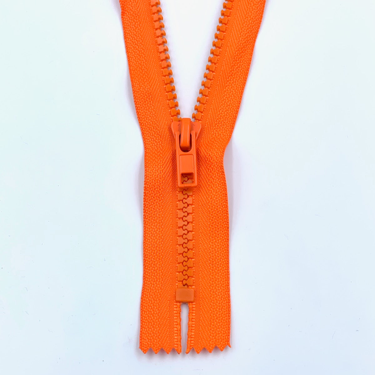 25cm Plastic Chunky Zips - Size No.5 - Closed End