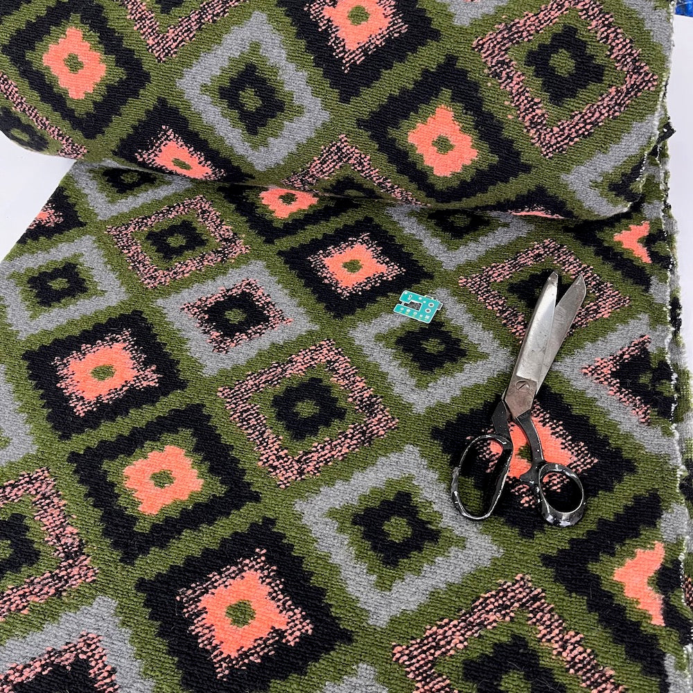 Remnant of Jumbo Aztec - Wooly Knitted Jacquard - Dark Green (115cm)