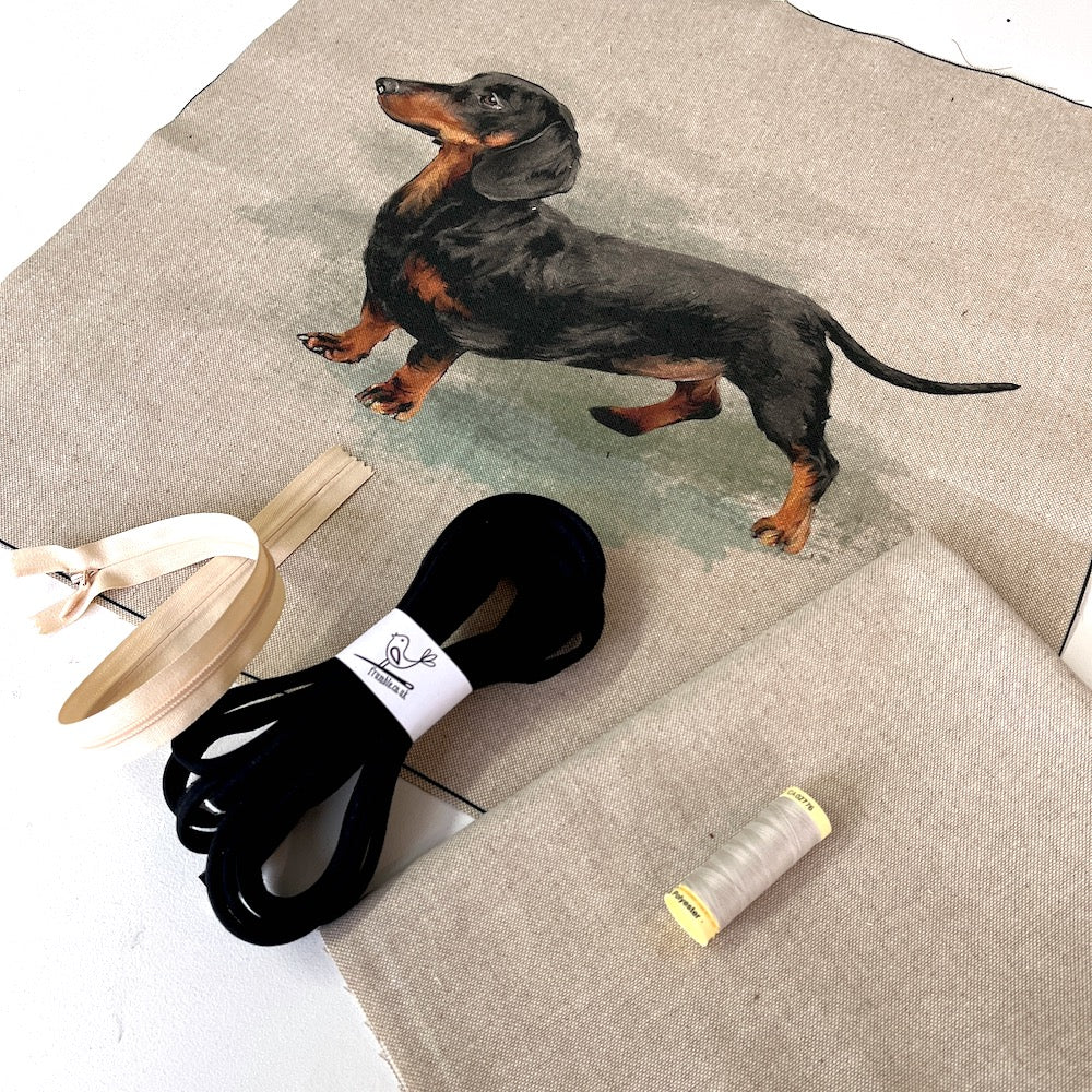 Dachshund Cushion Panel Project Piped Kit (zip+envelope) Black
