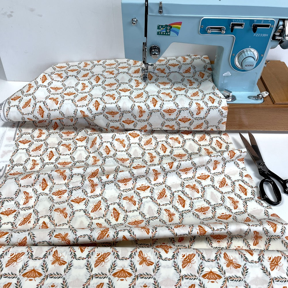 Art Gallery Fabrics - Season And Spice - Bee Wreath (Per Metre)