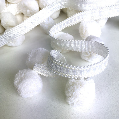 Super Jumbo Furnishing Cotton Feel Pom Pom Trim