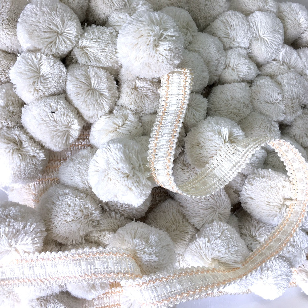 Super Jumbo Furnishing Cotton Feel Pom Pom Trim