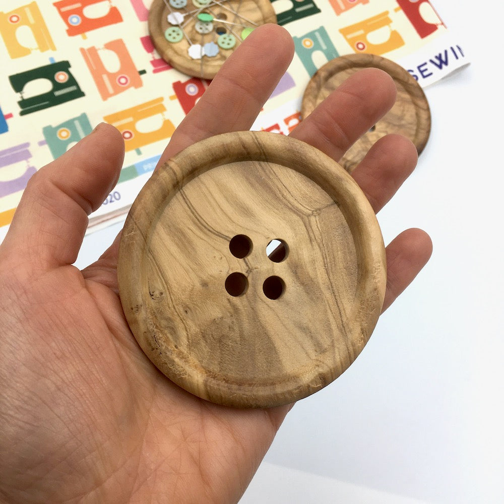 x1 Giant Olive Wood Natural Button - 8cm / 3 inch - 125L
