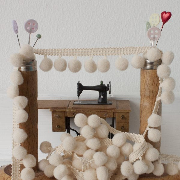 Medium Pom Pom Trim - Frumble Fabrics