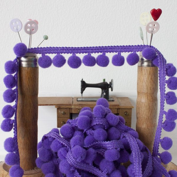 Medium Pom Pom Trim - Frumble Fabrics