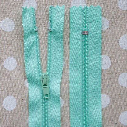 18" / 46cm Closed End Zip - Frumble Fabrics