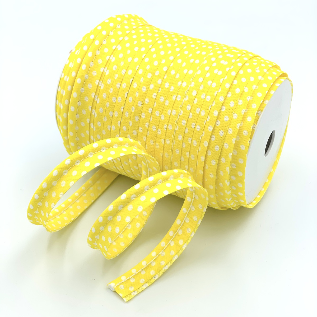 25m Reel of Medium Polka Dot Piping Bias Binding